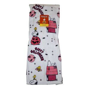 Peanuts Halloween Snoopy Pet Throw Blanket 60" x 70" By Berkshire Pink Pumpkins